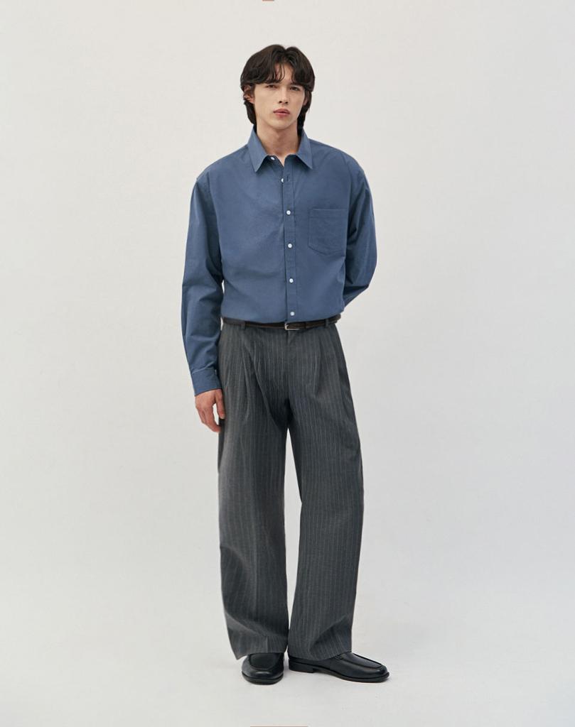 WORK ON BODY OFF Three-Tuck Semi-Wide Striped Slacks [Gray]