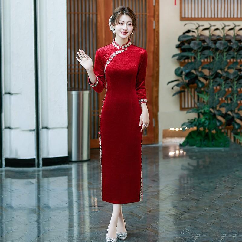Elegant Vintage-Inspired Long Sleeve Cheongsam Dress Women Velvet Fabric Fitted Waist Wear Medium