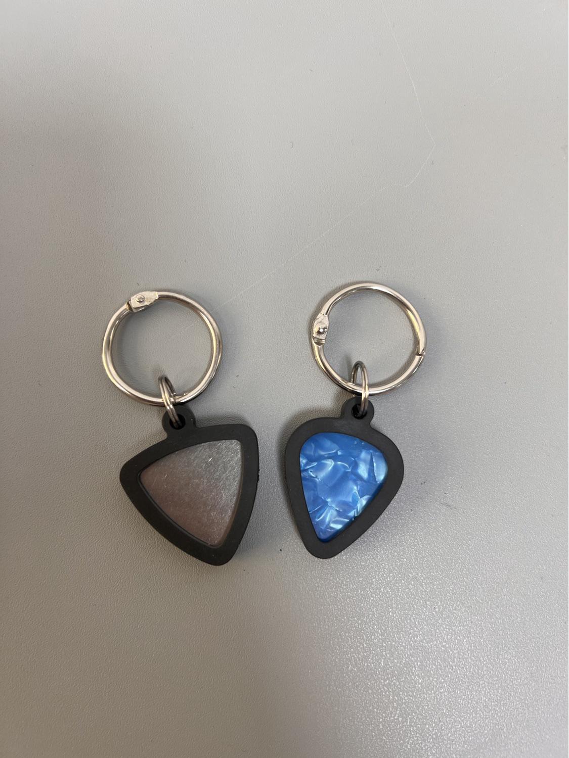 Guitar Pick Holder Necklace with Replaceable Picks Keychain Heart