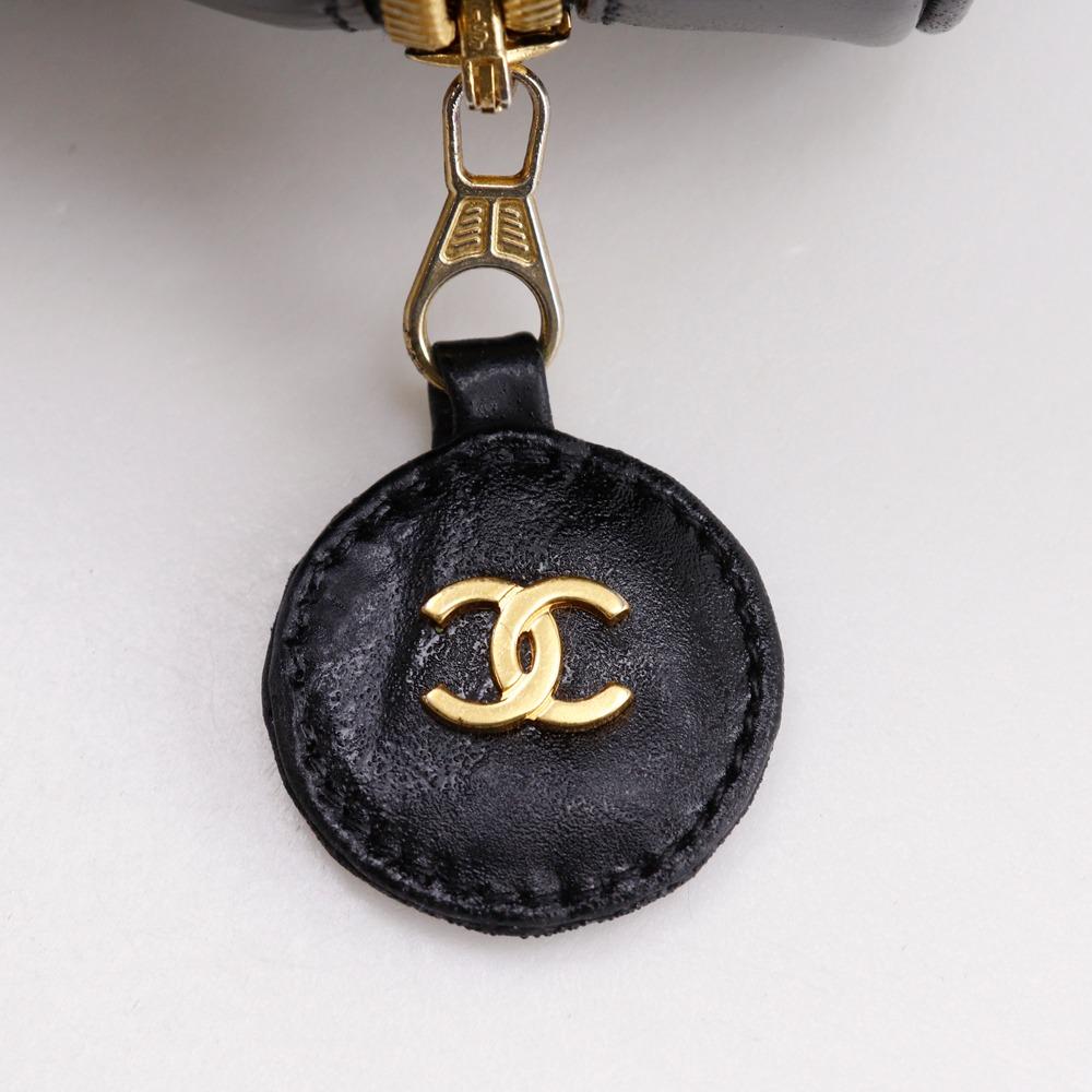 CHANEL COCO Mark Vanity A01998 Handbag Pouch black Patent leather Women Used