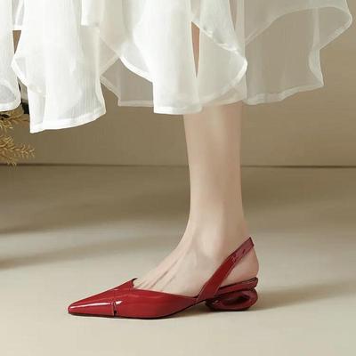 Sandales Mode Printemps/Été 2024 à Talons Épais Pointus Français - Tempérament Polyvalent avec Bout Couvert