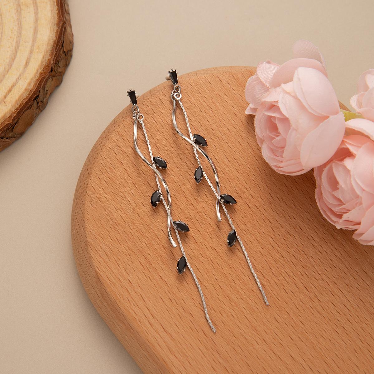 Французские Элегантные Темпераментные Длинные Серьги с Листьями и Кисточками - Женские Летние Модные Украшения