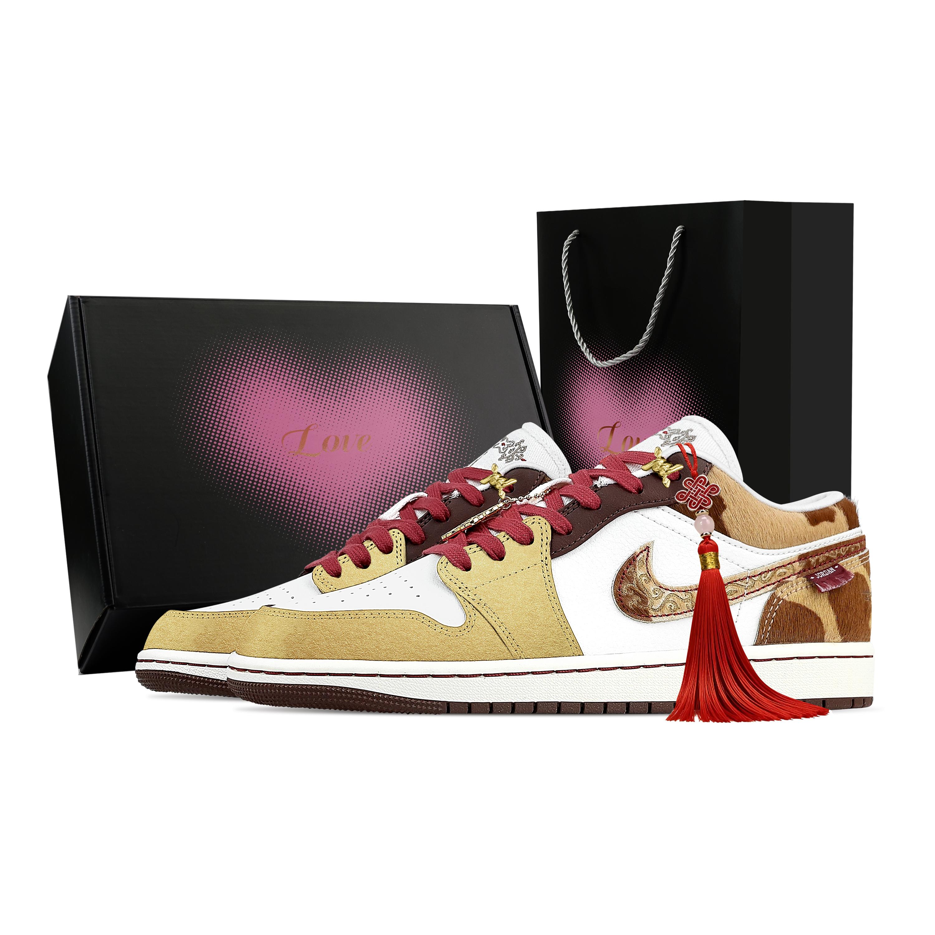 

Jordan Air Jordan 1 Instant Prosperity, Heart Box Abrasion Resistant Low top Vintage Basketball Shoes Men s Tan IQ5321-121(Team529--) 42.5