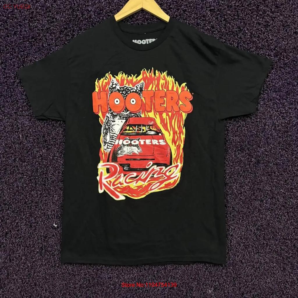 Hooters Racing Up In Flames T Shirt Size Medium Vintage Washed Top For Everyday Wear Streetwear Homme Comfortable Breathable