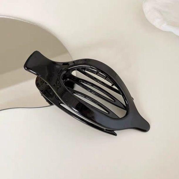 Suede Finish Hair Clip Large Swallow Clip Design Strong Hold for Wet Dry Hair Updo Shower Use Minimalist Hairpin