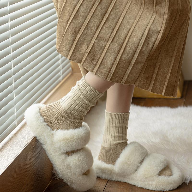 Female Autumn and Winter Thickened Warm Anti Pilling Floor Moon Son Tube Wool Socks
