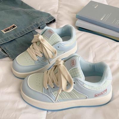 Chaussures à plateforme épaisse bleu lait pour femmes printemps nouveau légères et polyvalentes chaussures de sport étudiantes chaussures pain petites chaussures blanches