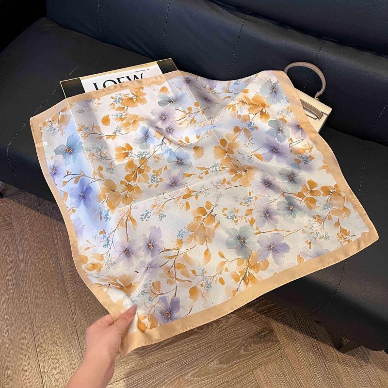 New 71 * 71cm Korean version small square scarf women's silk scarf spring and summer thin sunscreen scarf neck protection tied bag headband scarf