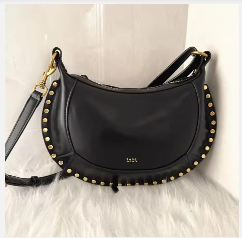 Bolsa Clássica Meia-Lua com Rebites Dourados - Bolsa de Mão Retrô com Alça de Ombro Única