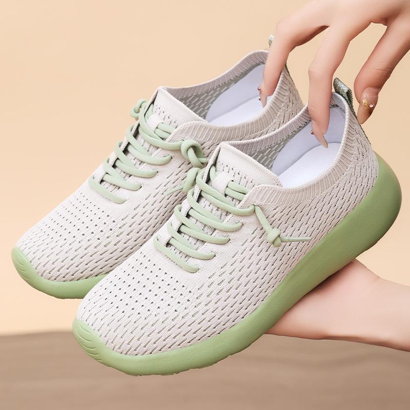 Shoes women's summer new breathable casual single shoes 2025 soft-soled fly-woven socks shoes couple sports shoes