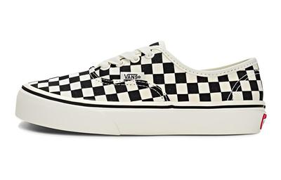 Authentic Abrasion Resistant Low Top Kids' Skateboarding Shoes Black White Children Aged 3 7 Years Old VN000WWXKIG