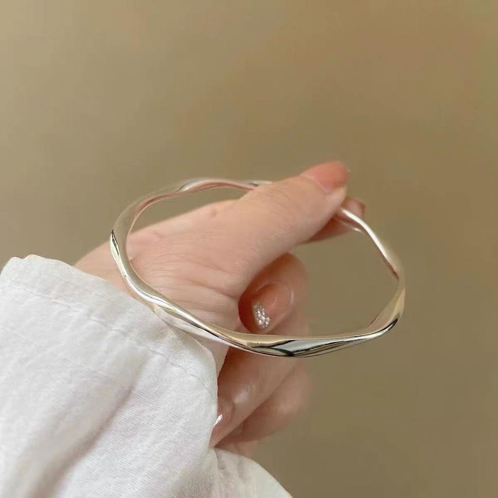 2025 New Mobius Ring Bracelet Young Bracelet Niche Design Bracelet Women's Bracelet