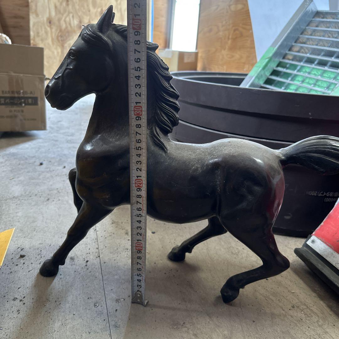 

[USED] Brass horse figure