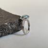 Серебряное кольцо с фианитами, вес изделия 4,38 гр (2186342)