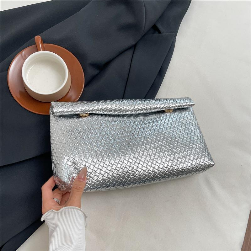 Simple Handbag Women's New Woven Pattern High-end Storage Women's Bag Personalized Curled Armpit Bag