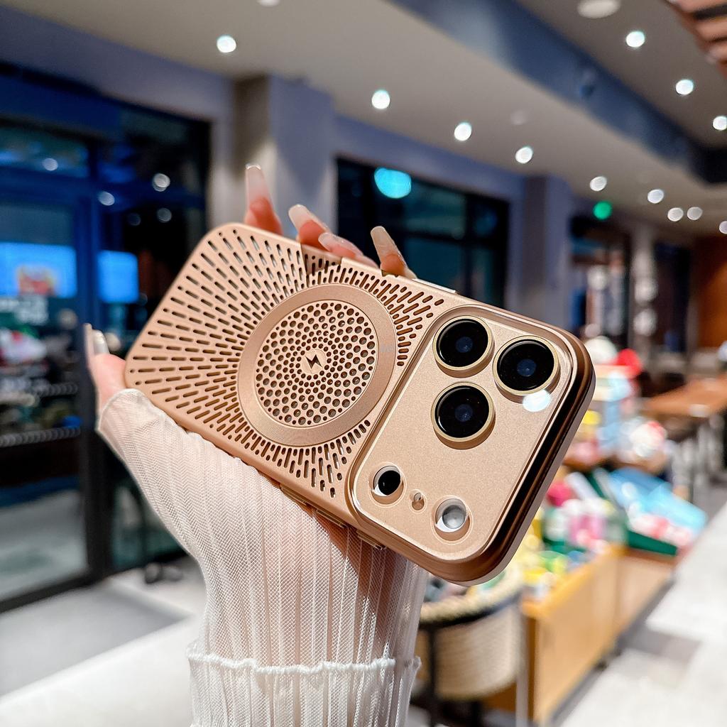 Applicable to iPhone17ProMax Berlin heat dissipation mobile phone case Magnetic suction Apple 16Pro breathable and anti-drop protective case