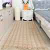 Trendiger Kurzflor-Teppich aus dickem Kunst-Kaninchenfell für Schlafzimmer und Wohnzimmer - Schmutzabweisend und mit samtiger Plüschtextur.