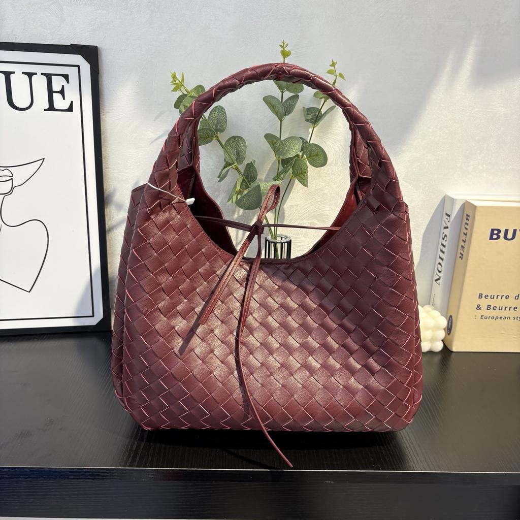 Cross-border bag women's large-capacity 2026 new trendy fashion woven portable bucket bag versatile commuter tote bag