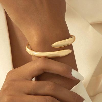 Vintage Chunky Gold Color Water Drop Bangle For Women Fashion Exaggerated Metal Open Bracelet Boho Jewelry Party Daily Wear Gift