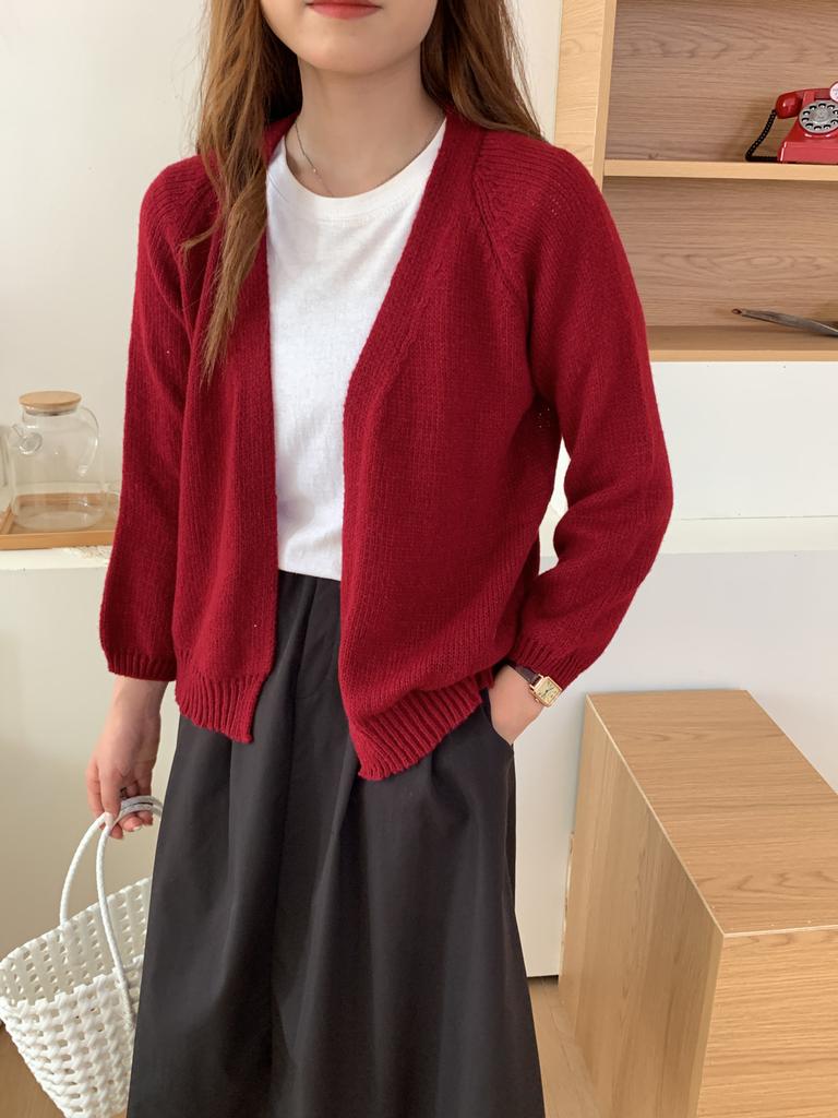 Knitted cardigan sweater loose casual lazy high sense solid color V-neck jacket women's thin spring and autumn trend