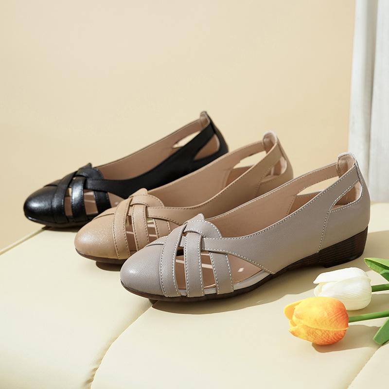 Genuine Leather Women's Sandals Summer Comfort Breathable Women's Wedges Shoes Soft Soled Hollow Out Mother Shoes Sandals 35-42