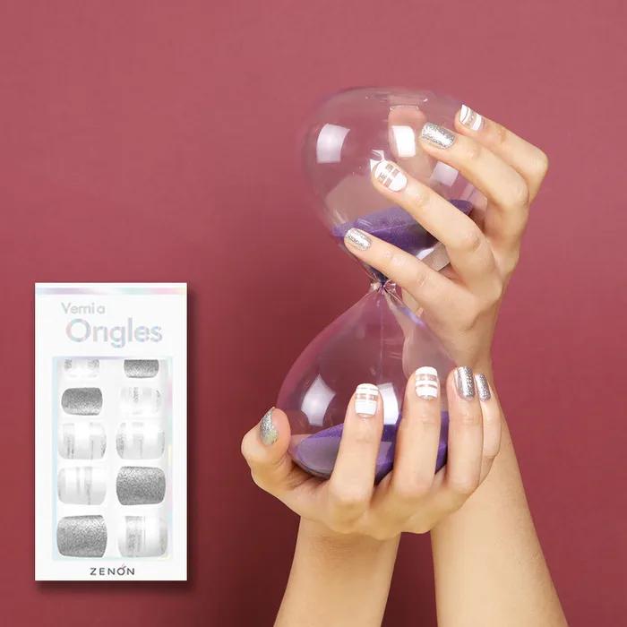 

Бесплатный клей Гелевые типсы для ногтей - 02 Зимняя звезда серебристый