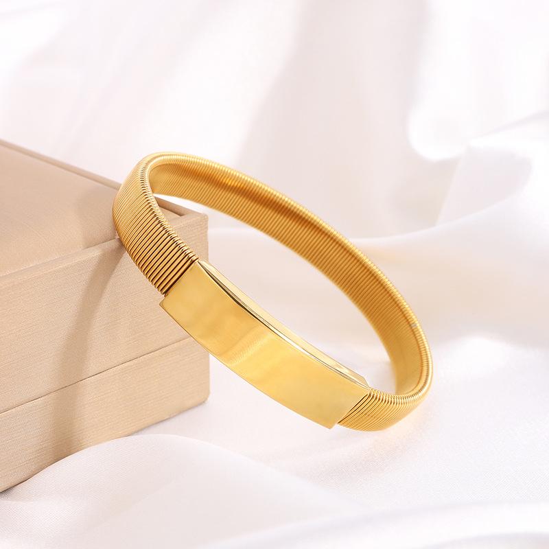 Titanium Steel , Elastic Curved , Girls' Advanced Sense of Fashion and Simplicity, Non-fading K Temperament Versatile