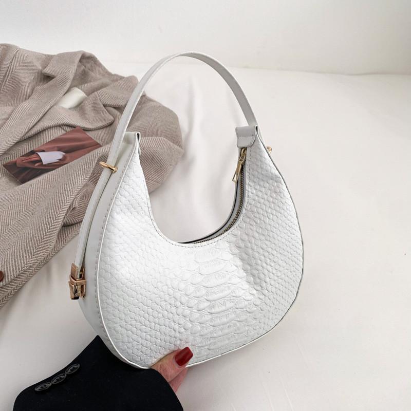 Retro Minimalist Crescent Bag 2023 New Women's Bag Street Fashion Shoulder Bag Trendy Armpit Bag