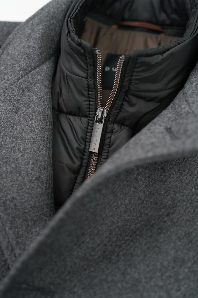 Пальто Bugatti короткое серое темно-серое 58% шерсть 25% полиэстер 13% полиамид 3% другие волокна 1% эластан