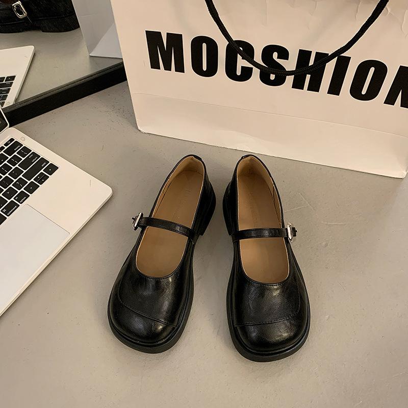 Shallow mouth small leather shoes women's flat-soled single shoes spring and summer soft soles with skirts one-word buckle Mary Jane shoes