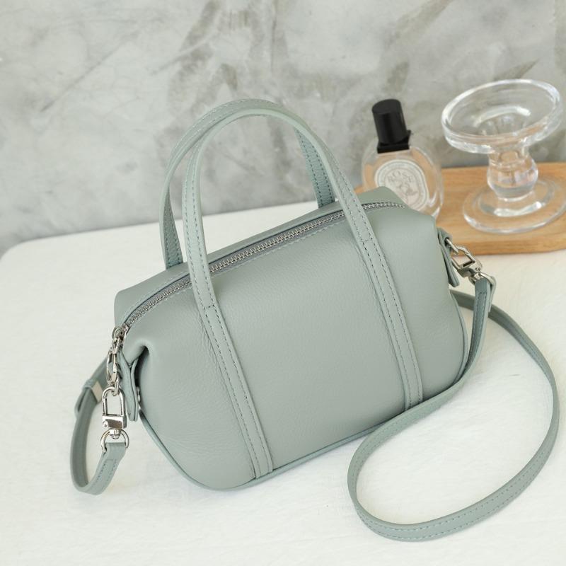 

Сумка-подушка Бостон из натуральной кожи на одно плечо, ручная, кроссбоди One Size синий