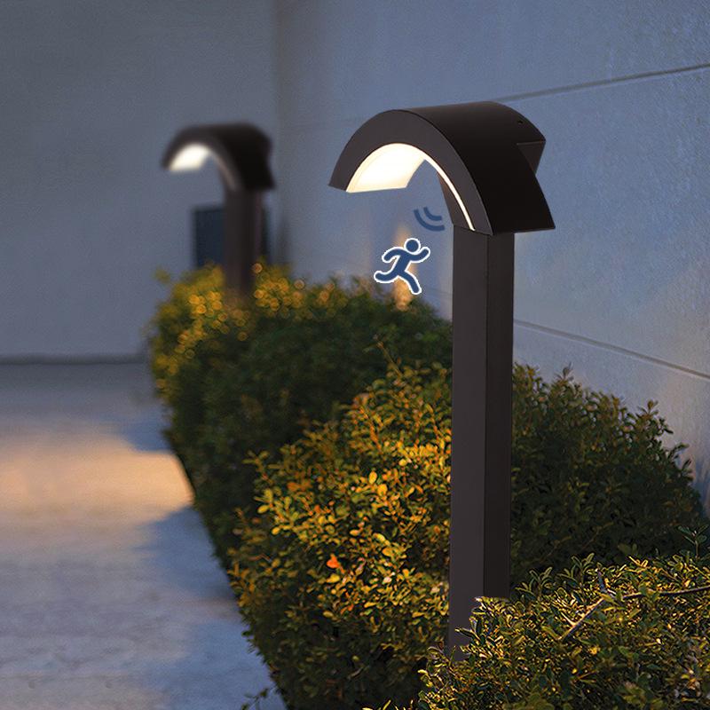 LED Waterproof Outdoor Motion Sensor Wall Lamp for Balcony or Courtyard