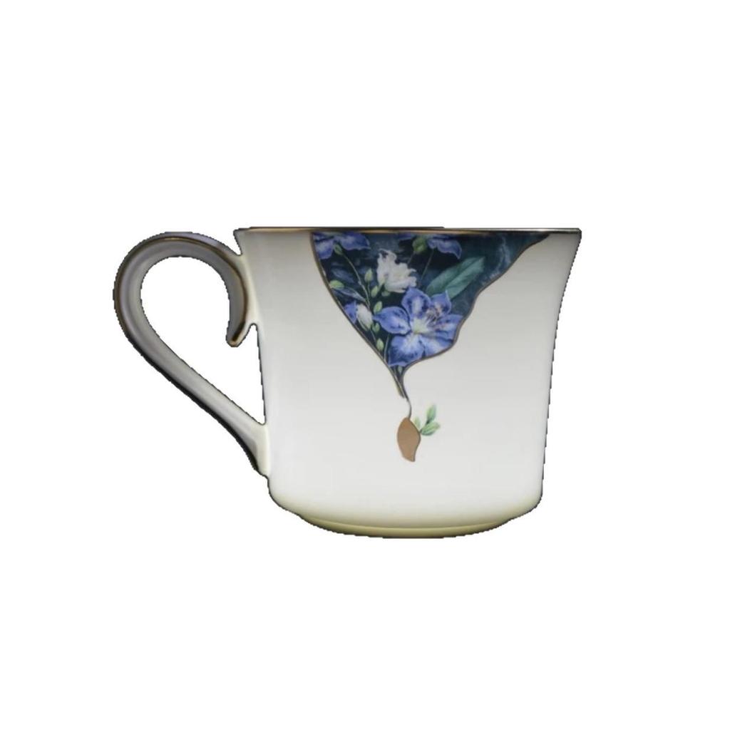 Elegant Bone China Coffee Cup & Saucer Set for Afternoon Tea - Exquisite Ceramic Bowls, Dishes, Plates In a Gift Box for Home Use.