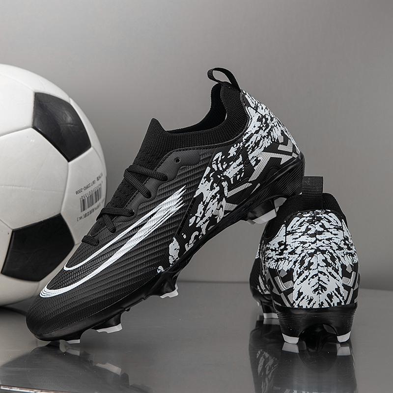 Football Boots Men Ultralight Society Comfortable Fast Breathable Training Soccer Shoes Women Field Sports Resistant Sneakers