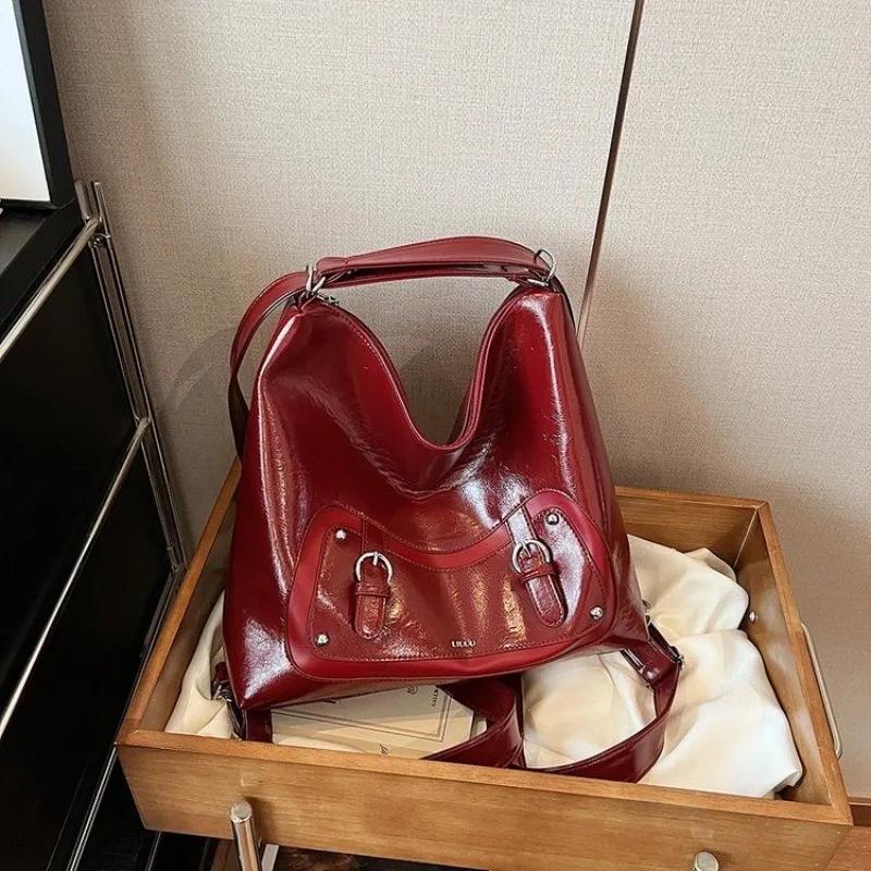 Fashionable Punk Motorcycle Shoulder Bag  Niche Design New Large Capacity Tote Bag Versatile Crossbody Bags for Women Gift