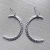 Bohemia Sliver Color Hammering Pattern Metal Large Crescent Moon Pendant Dangle Earrings for Women Retro Simple Jewelry Gifts