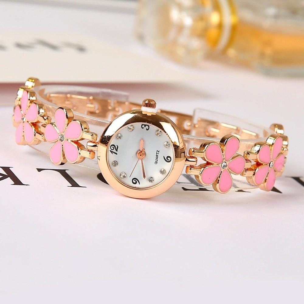 Fashionable Multi Color Women's Quartz Watch Five-Leaf Flower Small & Delicate Ladies Watch Floral Design Watch Perfect Gift