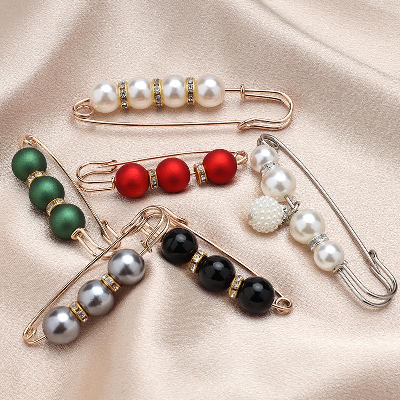 Waist-Cinching Pin: Transform Pants with This Anti-Exposure Brooch Accessory