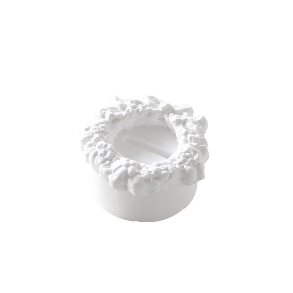 

Exquisite Plaster Ring Holder Vintage Ring Display Rack Posing Cake Shape Ring Stand High Quality белый