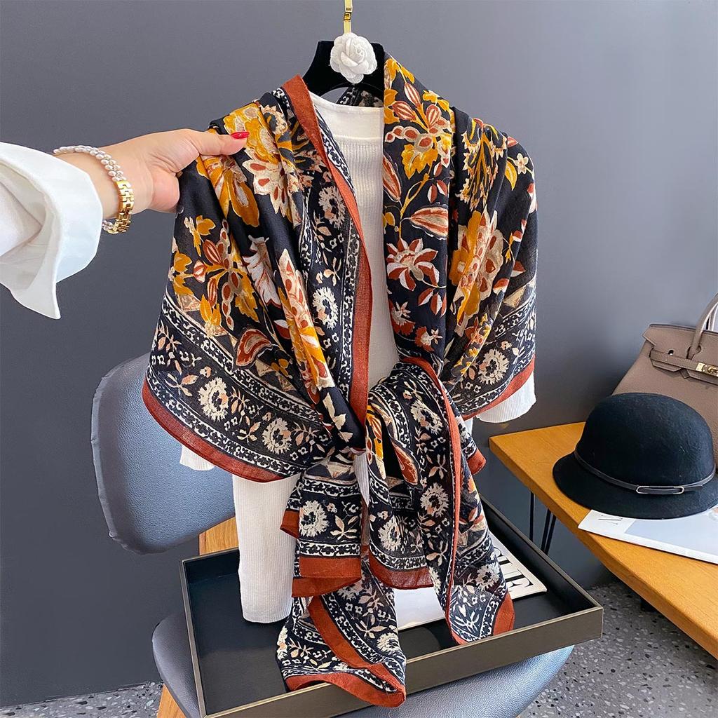 Spring and Autumn Travel Sunscreen Shawl for Women High-end Large Silk Scarf Air-conditioned Outdoor Shawl for Two-purpose Versatile