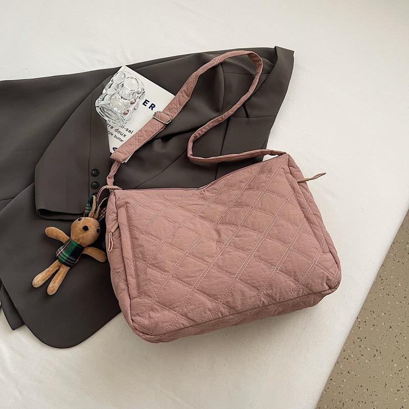 Winter new messenger bag student large capacity casual fashion simple shoulder bag outdoor commuter underarm tote bag