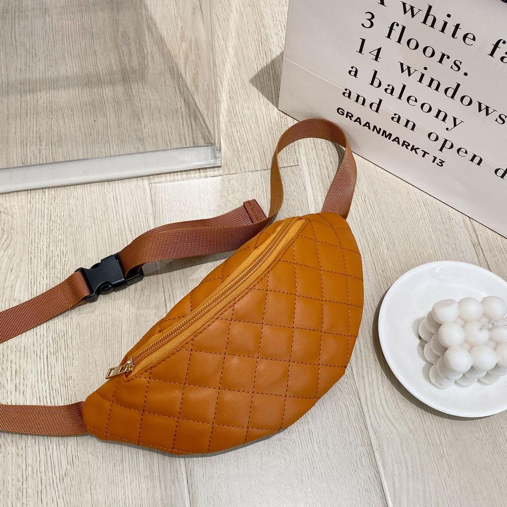 Ladies embroidered fanny pack ladies bag bag women's casual versatile breast bag women's mobile phone bag