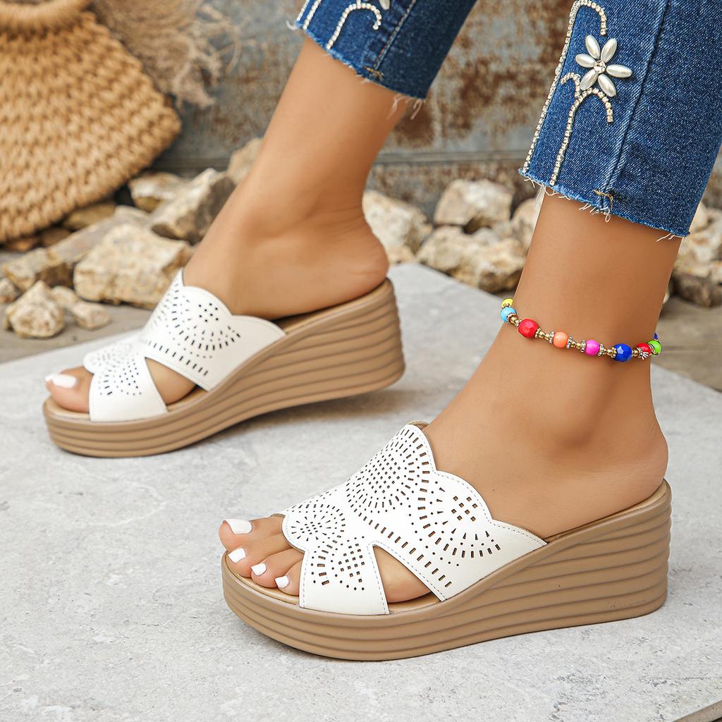 Cool slippers women wear thick soles summer new open-toed muffin slippers hollow large size beach shoes women's wedge heel