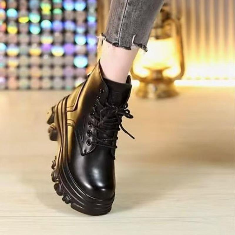 Nya höjdökande stövlar med tjock sula i mjukt läder, smickrande korta stövlar, bomullsstövlar och damskor