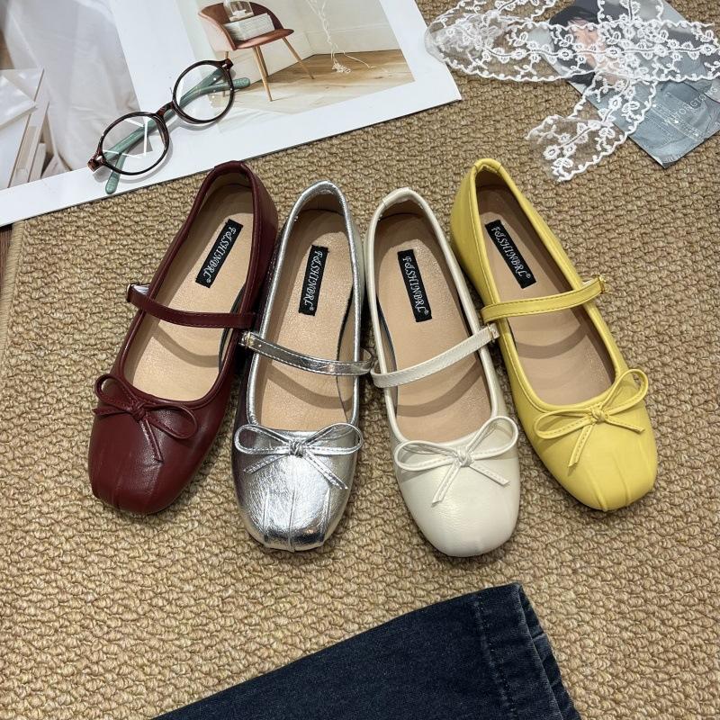 French inner height increase Mary Jane shoes women's 2025 new leather shoes shallow mouth French flat ballet shoes