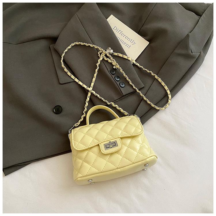 

French niche rhombus chain bag women s 2025 new spring and summer fashion portable small square bag commuter shoulder messenger bag
