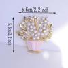 Exquisite Pearl Flower Brooches for Women Shiny Charming Lapel Pins Ideal Gift for Wife Mom Wedding Party Office Use