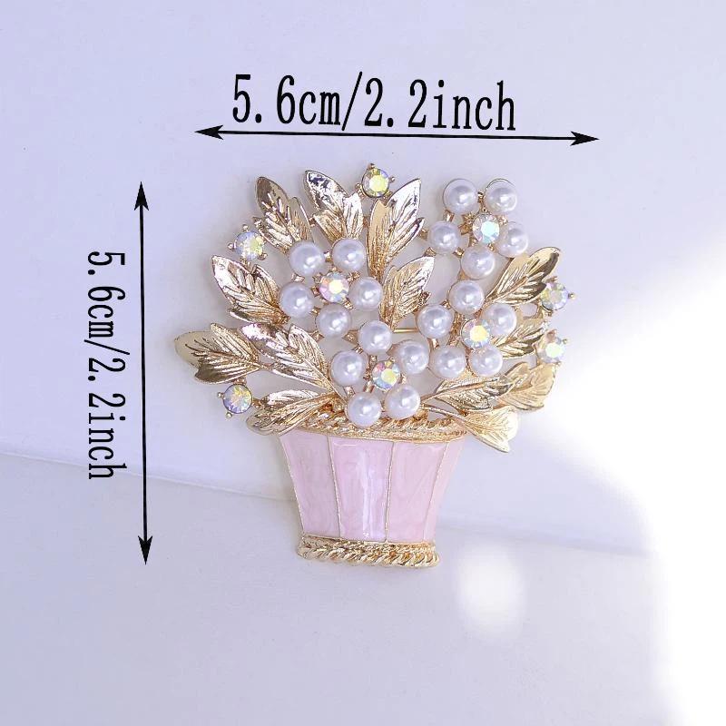 Exquisite Pearl Flower Brooches for Women Shiny Charming Lapel Pins Ideal Gift for Wife Mom Wedding Party Office Use