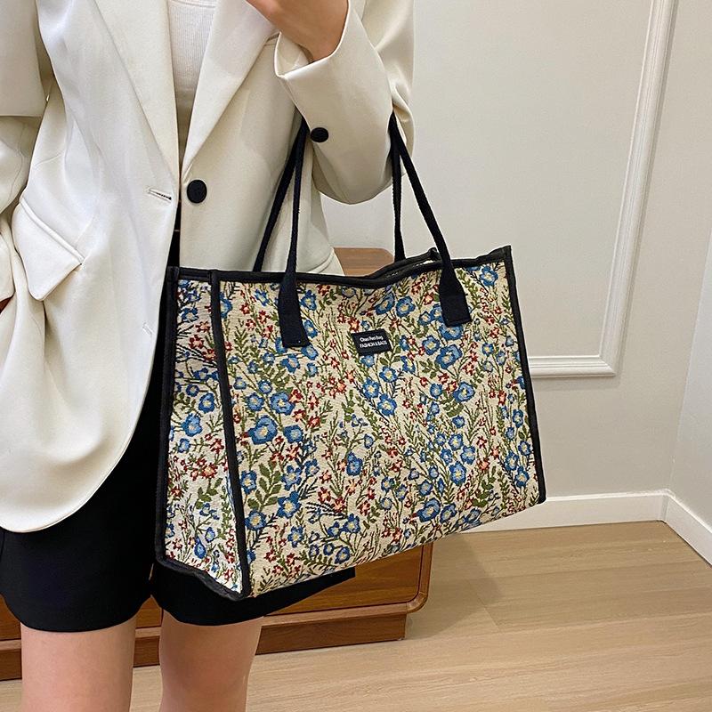 Large capacity fresh floral canvas tote bag 2025 new trendy fashion versatile shoulder bag shopping tote bag