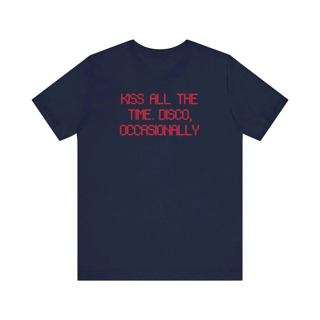Tricou Albastru Supradimensionat cu Mânecă Scurtă cuinscriptionarea Harry Styles "Kiss All The Time. Disco, Ocazional" Grafică cu text pixelat pentru fanii muzicii pop